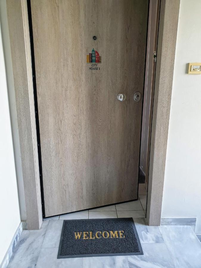 City House 1 Каламата Экстерьер фото