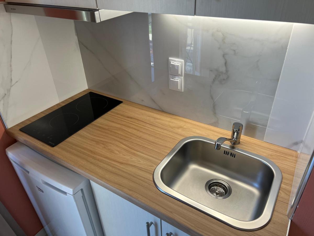City House 1 Каламата Экстерьер фото